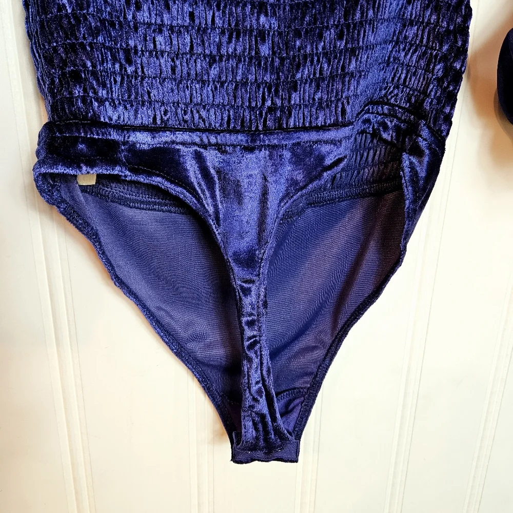 Free People Bodysuit Sz S Girls Just Wanna Velvet Smocked Puff Sleeve Navy Marin